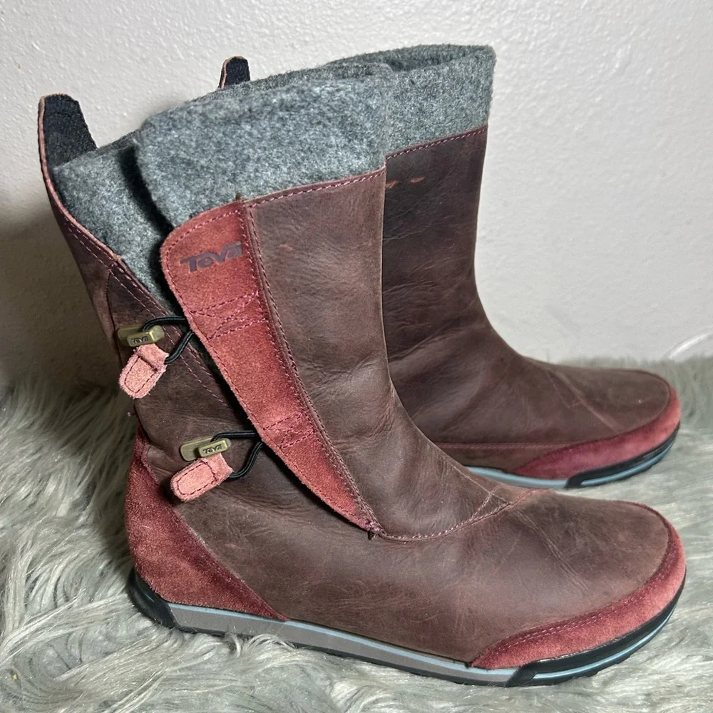 Teva Haley WP Boot Women's Burgundy Gray Boots Size 8